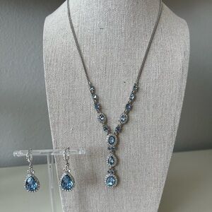 Stunning Blue Pave Necklace and Earrings Set💫